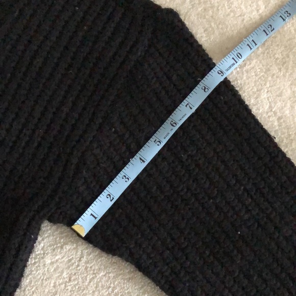 Chunky braided knit mock neck sweater - Picture 11 of 11